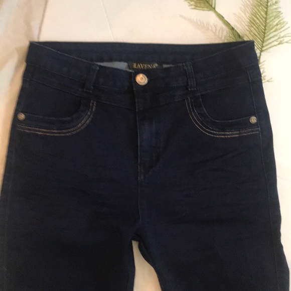 “LAVENA” Designer Ladies Denim Capris . - Picture 6 of 13